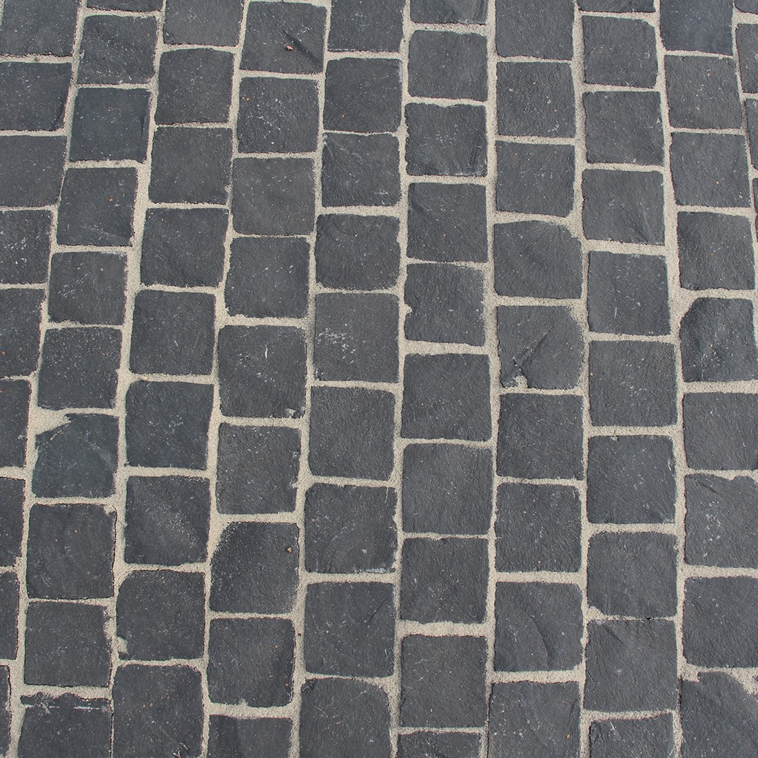 TB Basaltkei Rion 10x10x5-7cm Antraciet
